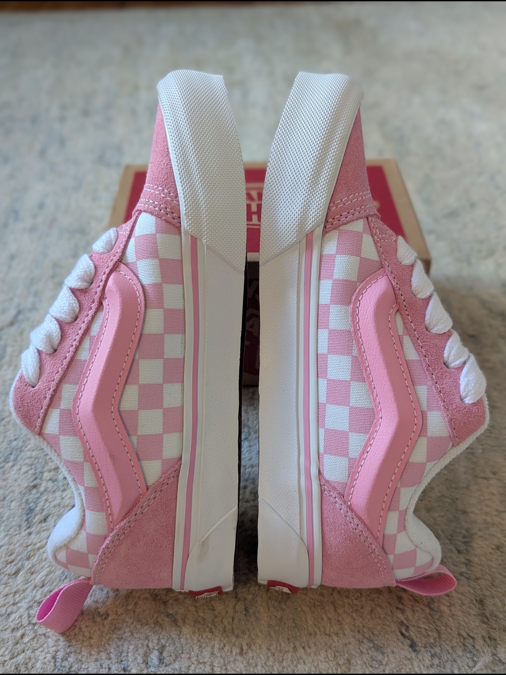 NIB Vans Pink and White Checkerboard Low-Top Sneakers
